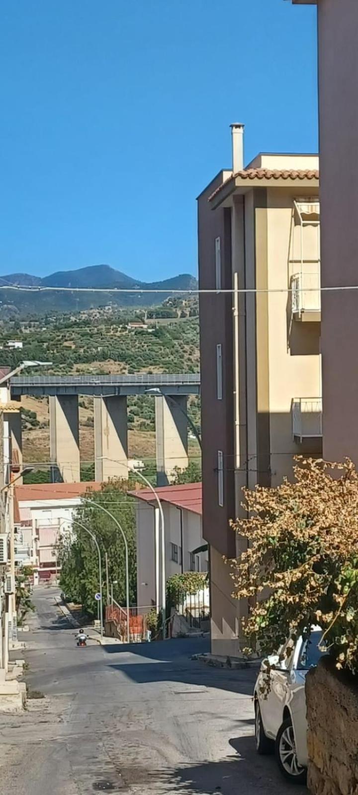 Holiday Homes Campofelice Di Roccella Exterior foto